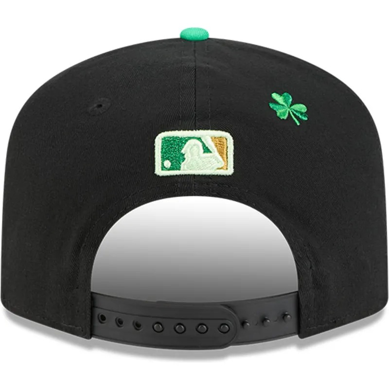 svart-kurvad-snapback-keps-19twenty-saint-patrick-s-day-fran-boston-red-sox-mlb-av-new-era
