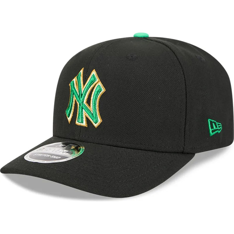 cappellino-curvo-nero-snapback-9seventy-stretch-snap-saint-patrick-s-day-dei-new-york-yankees-mlb-di-new-era