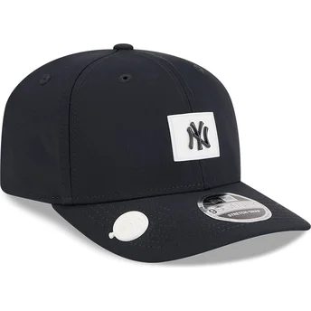 Petten gebogen marineblauw snapback 9SEVENTY Stretch Snap Clubhouse van New York Yankees MLB van New Era