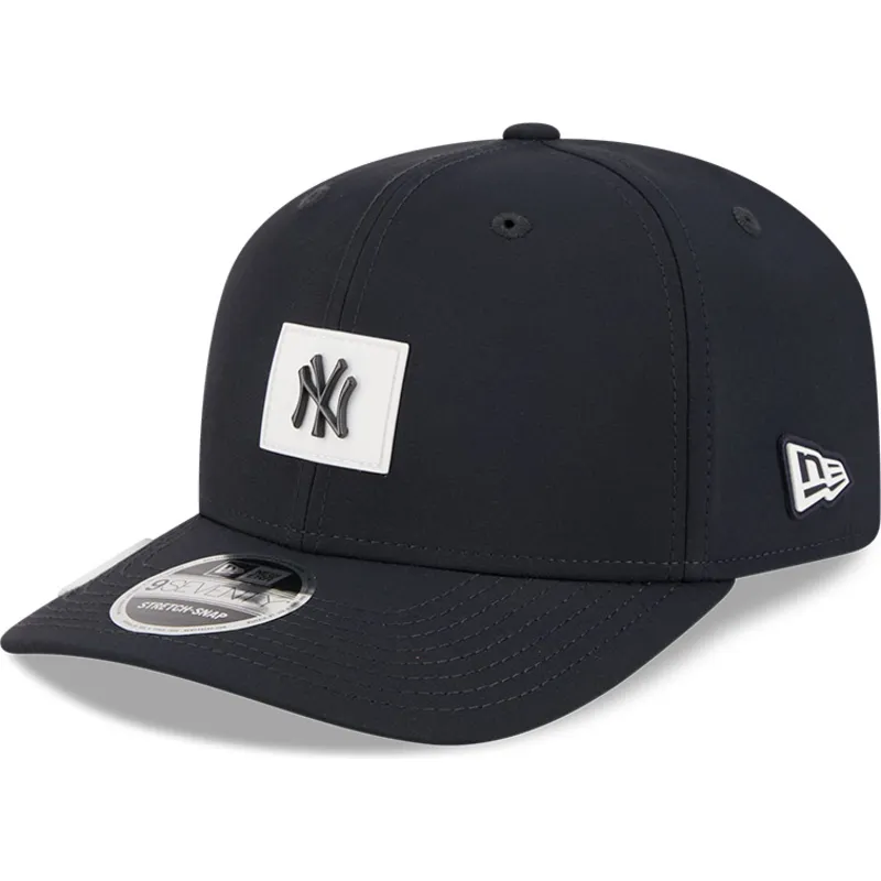 granatowa-zakrzywiona-czapka-snapback-9seventy-stretch-snap-clubhouse-new-york-yankees-mlb-new-era
