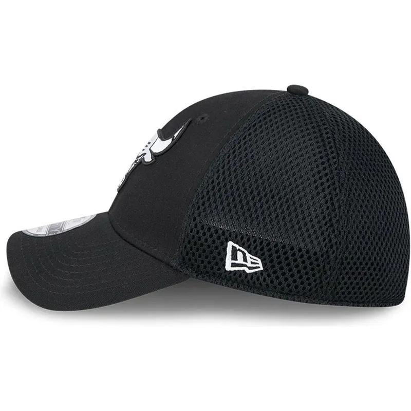 petten-gebogen-zwart-aangepast-39thirty-evergreen-neo-van-chicago-bulls-nba-van-new-era