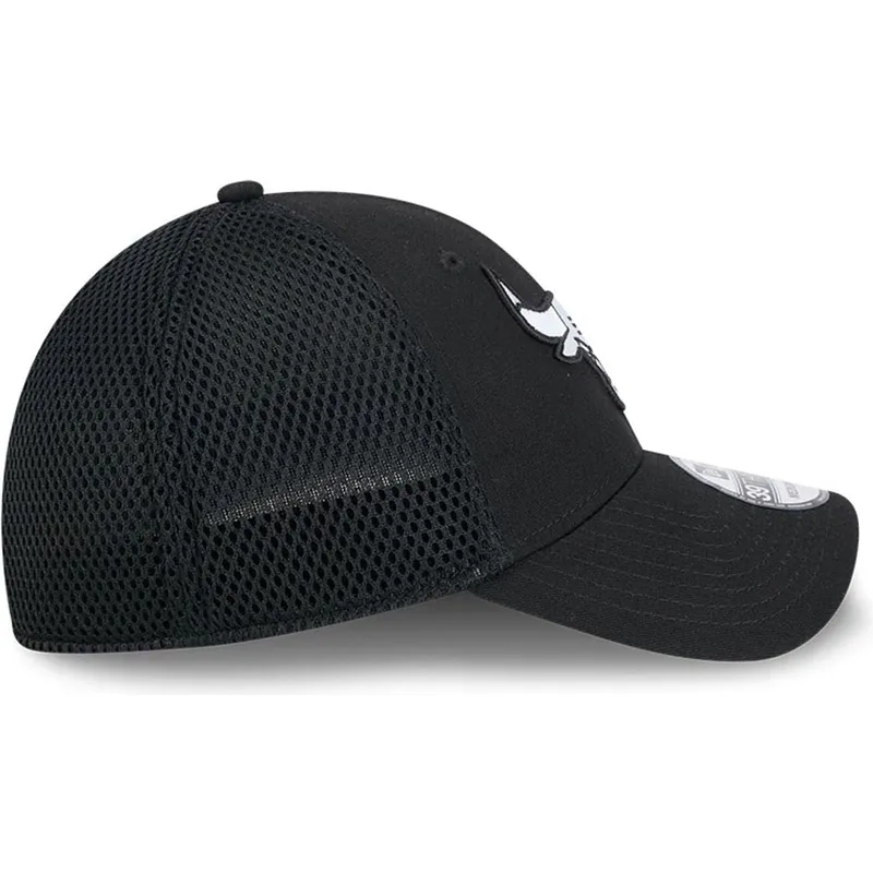 petten-gebogen-zwart-aangepast-39thirty-evergreen-neo-van-chicago-bulls-nba-van-new-era