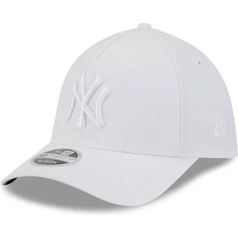 Weiße gebogene angepasste Kappe mit weißem Logo 39THIRTY M-Crown A Frame von New York Yankees MLB von New Era