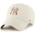 bezowa-regulowana-czapka-z-daszkiem-clean-up-ballpark-mojave-new-york-yankees-mlb-od-47-brand