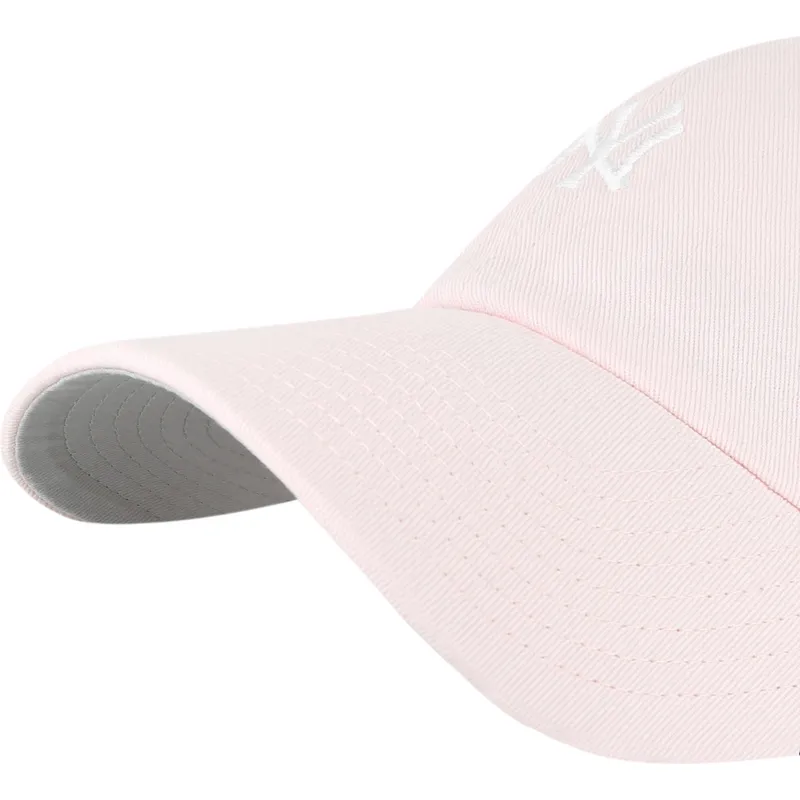 casquette-courbee-rose-claire-ajustable-clean-up-base-runner-new-york-yankees-mlb-47-brand