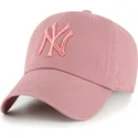 casquette-courbee-rose-ajustable-avec-logo-rose-clean-up-new-york-yankees-mlb-47-brand
