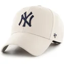 bojd-beige-justerbar-keps-med-marinbla-mvp-logotyp-fran-new-york-yankees-mlb-av-47-brand