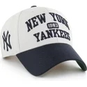 buet-beige-og-marinebla-justerbar-kasket-mvp-broke-line-fra-new-york-yankees-mlb-fra-47-brand