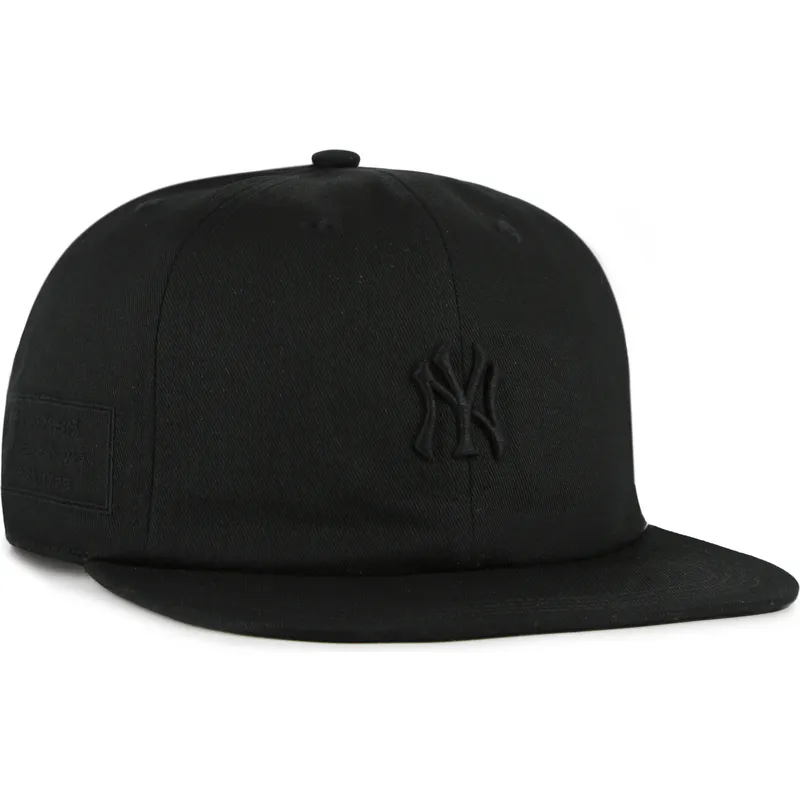 casquette-plate-noire-snapback-avec-logo-noir-captain-rl-contemporary-new-york-yankees-mlb-47-brand
