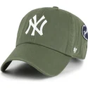 gron-justerbar-curved-kasket-clean-up-badges-fra-new-york-yankees-mlb-fra-47-brand
