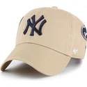 casquette-courbee-khaki-ajustable-clean-up-badges-new-york-yankees-mlb-47-brand