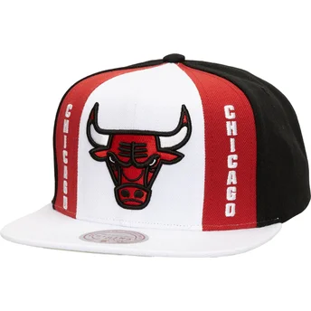 Hvid, rød og sort hvid snapback Old Cut flad kasket fra Chicago Bulls NBA fra Mitchell & Ness