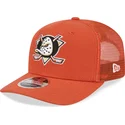 gorra-trucker-naranja-9seventy-stretch-snap-evergreen-de-anaheim-ducks-nhl-de-new-era