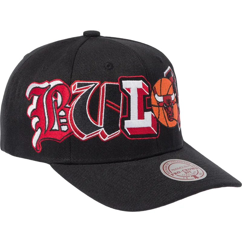 petten-gebogen-zwart-snapback-hyper-type-pro-van-chicago-bulls-nba-van-mitchell-ness