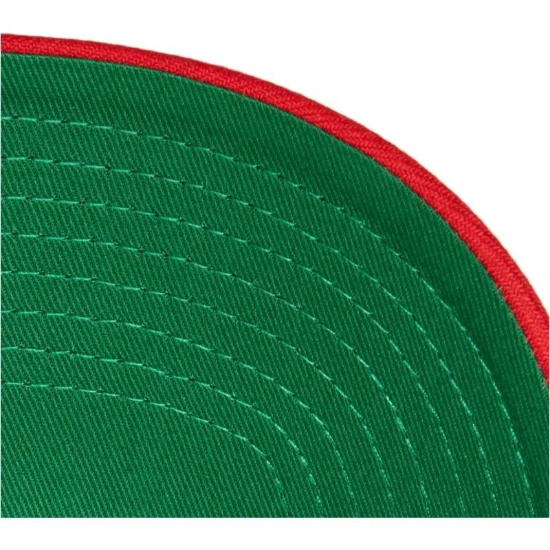 hvid-og-rod-curved-snapback-kasket-team-2-tone-20-pro-fra-chicago-bulls-nba-fra-mitchell-ness