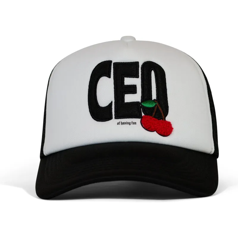 petten-gebogen-zwart-snapback-van-pica-pica