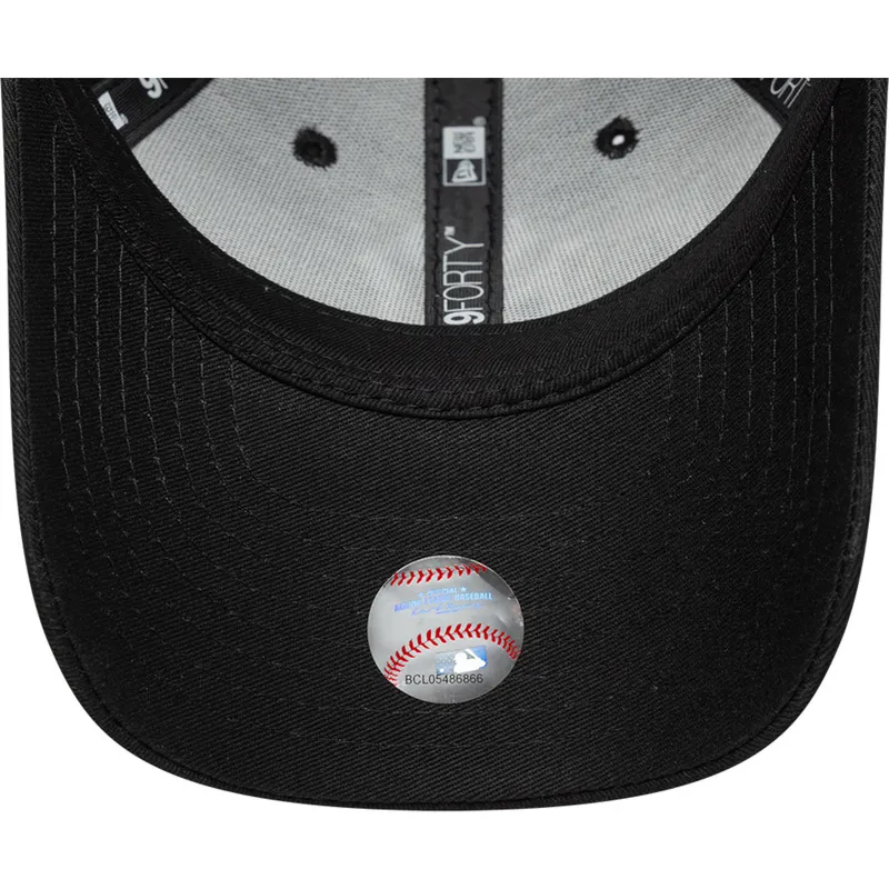 petten-gebogen-zwart-verstelbare-band-voor-kinderen-9forty-icon-van-new-york-yankees-mlb-van-new-era