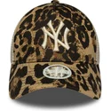 petten-gebogen-luipaard-snapback-9forty-m-crown-a-frame-leopard-van-new-york-yankees-mlb-van-new-era