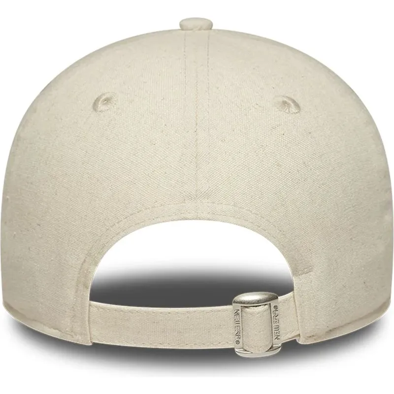 bojd-beige-justerbar-keps-med-beige-logotyp-for-dam-9twenty-midi-linen-fran-new-york-yankees-mlb-av-new-era