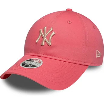 Casquette courbée rose ajustable avec logo beige pour femme 9TWENTY League Essential Midi New York Yankees MLB New Era