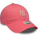 petten-gebogen-roze-verstelbaar-9twenty-league-essential-midi-van-new-york-yankees-mlb-van-new-era