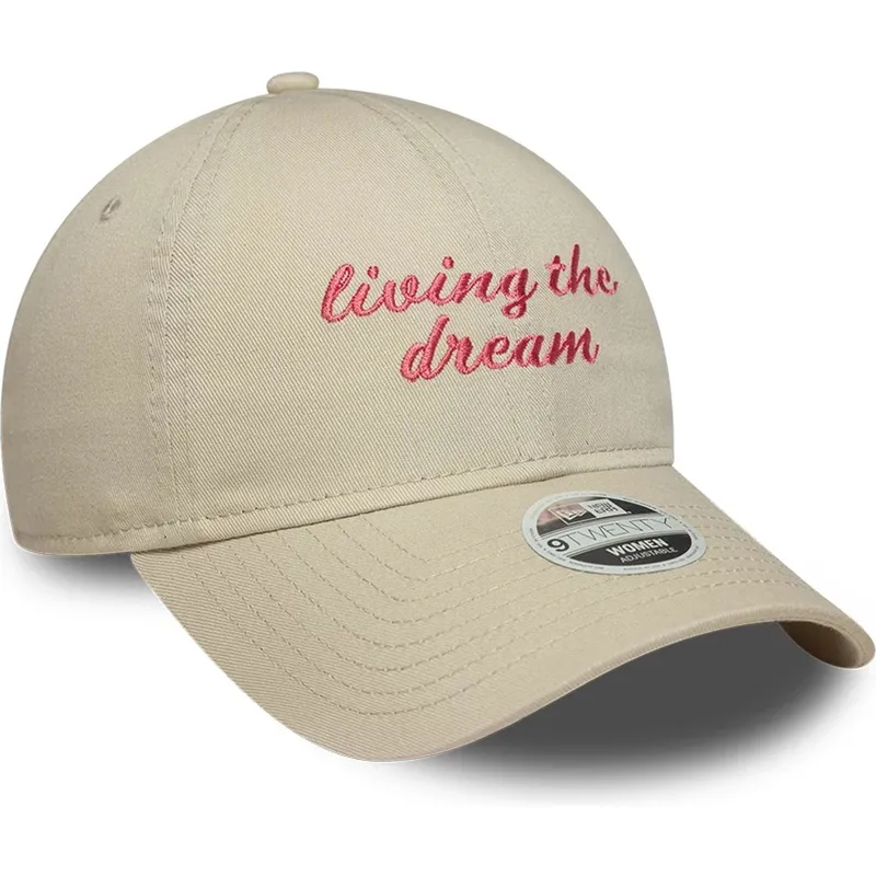 petten-gebogen-beige-verstelbare-band-9twenty-living-the-dream-slogan-van-new-era