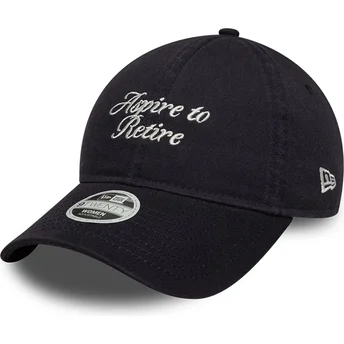 Marineblaue gebogene verstellbare Damenkappe 9TWENTY Aspire To Retire Slogan von New Era