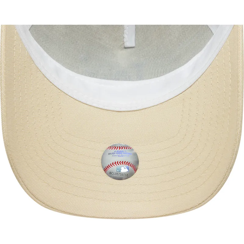 beige-trucker-keps-med-bla-logotyp-for-dam-9forty-a-frame-floral-los-angeles-dodgers-mlb-fran-new-era