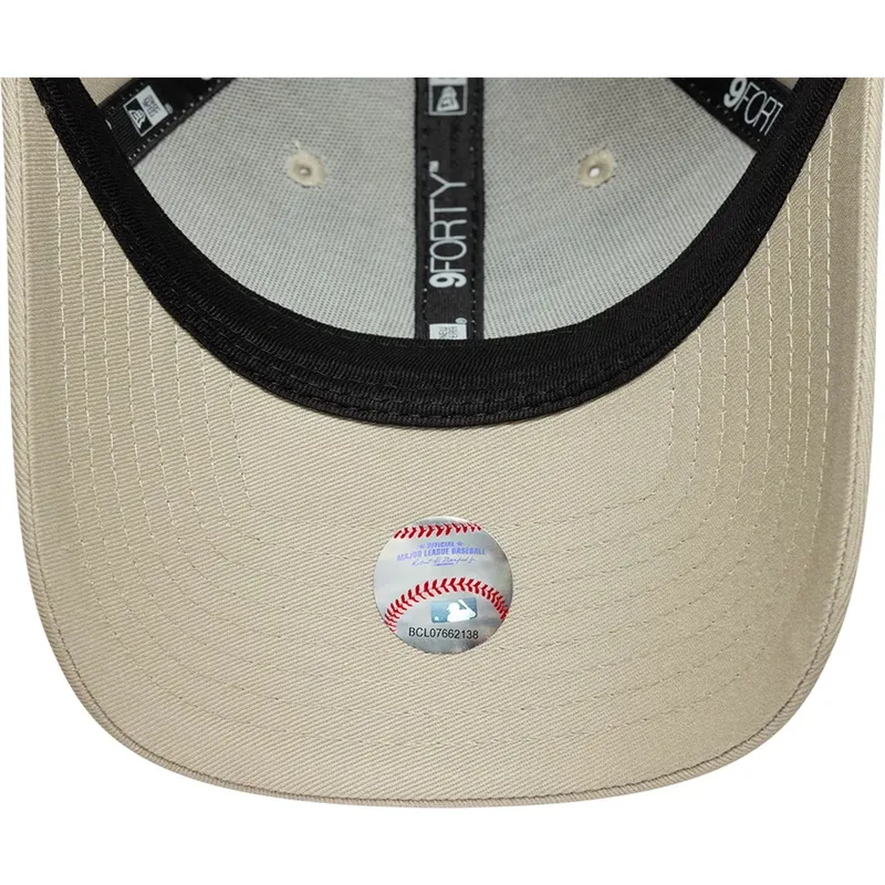 petten-gebogen-beige-verstelbare-band-9forty-league-essential-van-los-angeles-dodgers-mlb-van-new-era