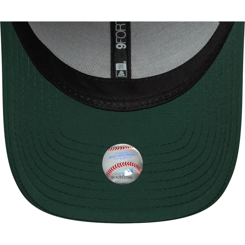 petten-gebogen-groen-verstelbare-band-9forty-recycled-midi-van-oakland-athletics-mlb-van-new-era