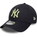 new-era-curved-brim-yellow-logo-9forty-league-essential-new-york-yankees-mlb-navy-blue-adjustable-cap