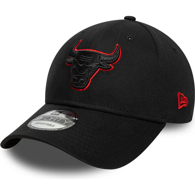 schwarze-verstellbare-curved-cap-mit-schwarzem-logo-9forty-team-outline-der-chicago-bulls-nba-von-new-era