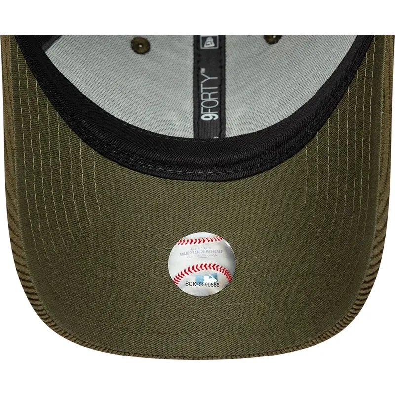 petten-gebogen-groen-verstelbare-band-9forty-soft-cord-van-new-york-yankees-mlb-van-new-era