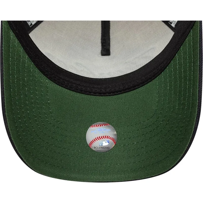 cappellino-curvo-beige-e-blu-marino-snapback-e-frame-city-icon-dei-new-york-yankees-mlb-di-new-era