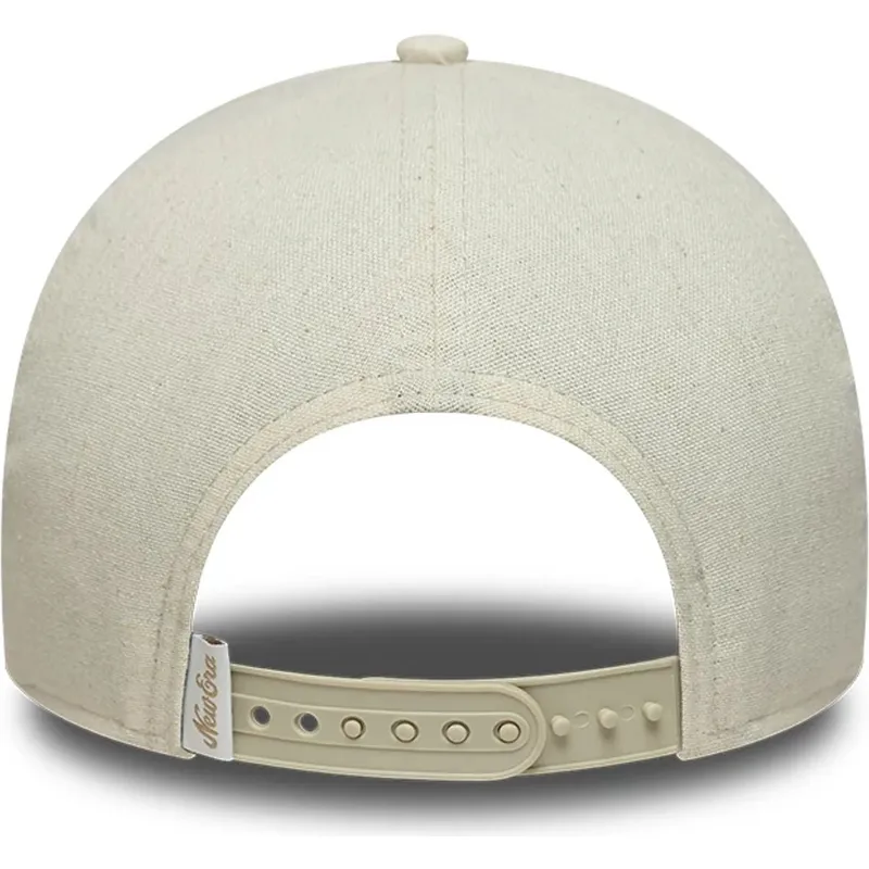 petten-gebogen-beige-snapback-e-frame-patch-linen-van-new-era