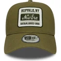 cappellino-curvo-verde-snapback-e-frame-patch-linen-di-new-era