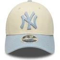 petten-gebogen-beige-snapback-9forty-m-crown-side-script-van-new-york-yankees-mlb-van-new-era