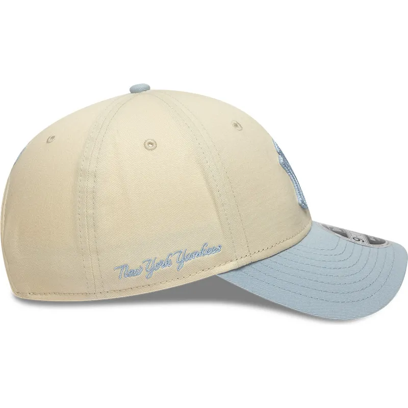 petten-gebogen-beige-snapback-9forty-m-crown-side-script-van-new-york-yankees-mlb-van-new-era