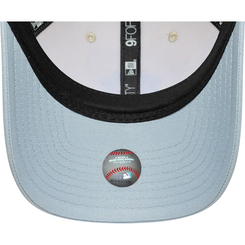 petten-gebogen-beige-snapback-9forty-m-crown-side-script-van-new-york-yankees-mlb-van-new-era