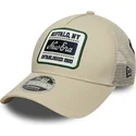 petten-gebogen-beige-snapback-9forty-m-crown-van-new-era