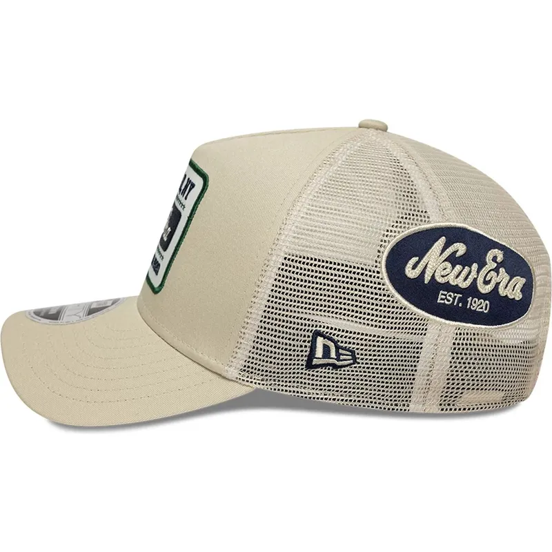 beige-trucker-keps-9forty-m-crown-a-frame-multi-patch-fran-new-era