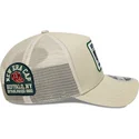 petten-gebogen-beige-snapback-9forty-m-crown-van-new-era