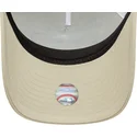 petten-gebogen-beige-snapback-9forty-m-crown-a-frame-van-new-york-yankees-mlb-van-new-era
