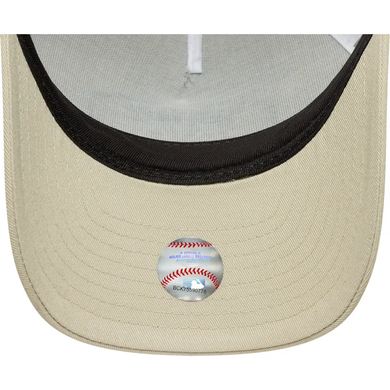 petten-gebogen-beige-snapback-9forty-m-crown-a-frame-van-new-york-yankees-mlb-van-new-era
