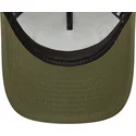petten-gebogen-beige-snapback-9forty-m-crown-van-new-era