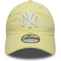 new-era-curved-brim-9twenty-league-essential-new-york-yankees-mlb-light-yellow-adjustable-cap