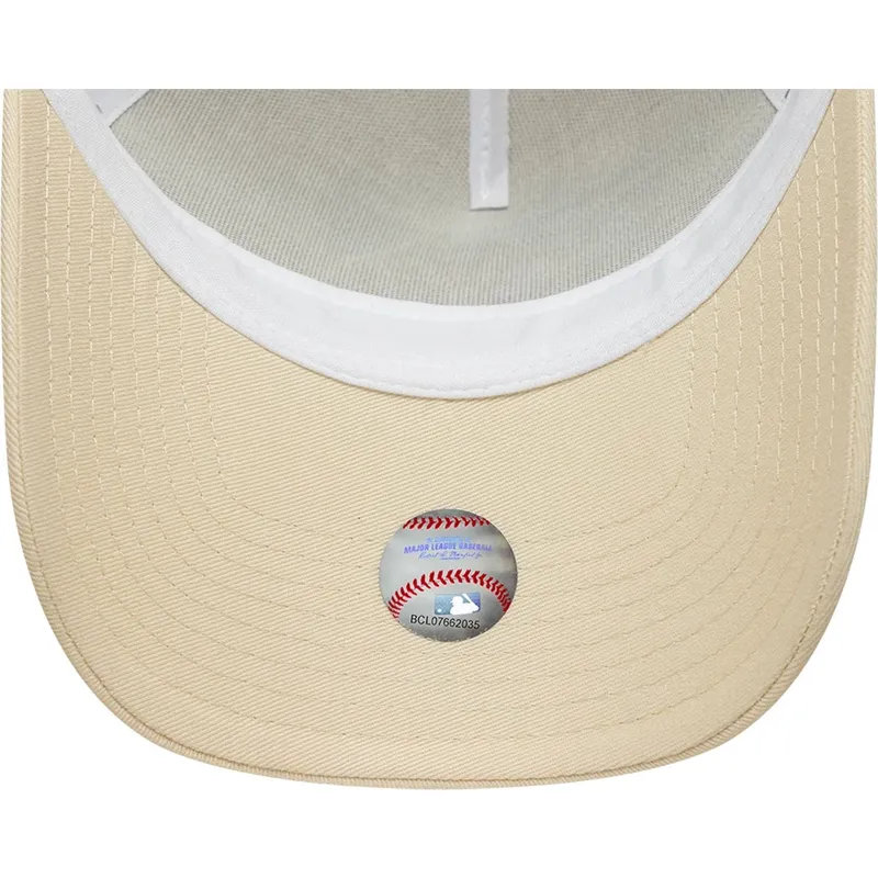 petten-gebogen-beige-snapback-a-frame-outline-van-new-york-yankees-mlb-van-new-era