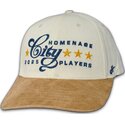gebogene-khaki-und-braune-snapback-kappe-suede-players-sport-the-ball-von-homenage