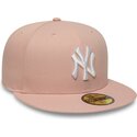 petten-plat-roze-aangepast-59fifty-league-essential-van-new-york-yankees-mlb-van-new-era