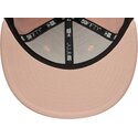 cappello-piatto-rosa-regolabile-59fifty-league-essential-dei-new-york-yankees-mlb-di-new-era